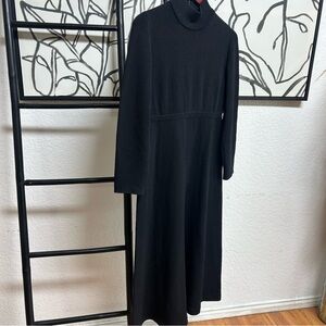 St. John Collection Santana knit classic maxi dress in black size 6 Marie gray